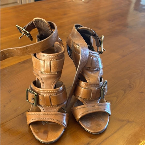 Burberry Brown Leather Women\'s Sandals